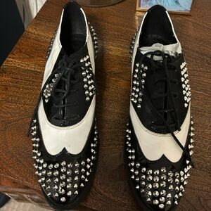 Truth or Dare by Madonna Brogue Oxford Flat, Patent shoes women’s size 8